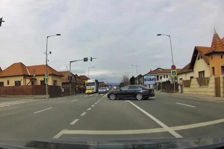 VIDEO Un Audi încalcă toate normele de circulație în Florești. „Câte reguli a încălcat în mai puțin de 30 de secunde?”