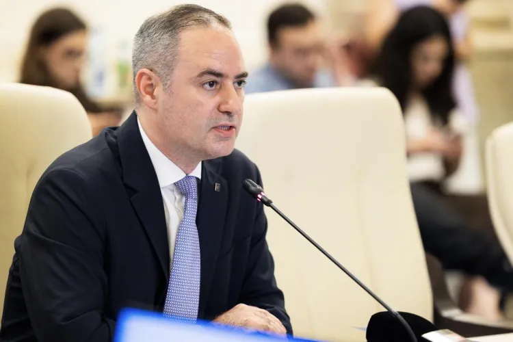 Vești bune pentru părinți și angajați! Tichetele de creșă și cele culturale cresc din aprilie 2026: Cât poți primi în plus în fiecare lună