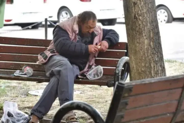 Situație gravă într-un cartier din Cluj-Napoca! Persoanele fără adăpost creează probleme serioase: „Lasă mizerie de nedescris”