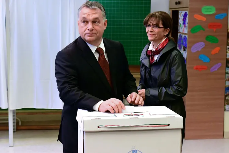 ALEGERI în Ungaria: S-au deschis urnele! Românii cu cetățenie maghiară din Transilvania și Cluj-Napoca sunt așteptați la urne. Miză uriașă pentru Orban