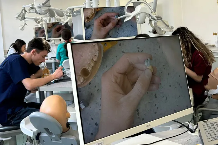 Clujul a cucerit lumea stomatologiei! Sute de studenți și tineri medici din toată lumea, reuniți trei zile la DENTis Congress Cluj-Napoca