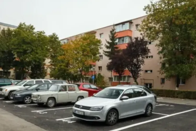 Conflict între vecini pe o stradă din Cluj-Napoca: „Îmi scuipă pe mașină din cauza că o las în stradă” 