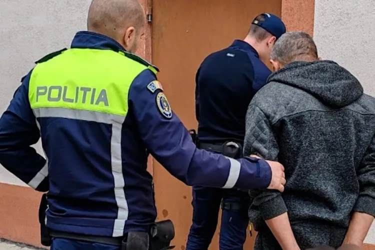 Scene halucinante în gară la Cluj! Un bărbat a intrat cu briceagul la poliție și i-a amenințat pe agenți: „Vă dau foc, fie în somn, fie în viață!