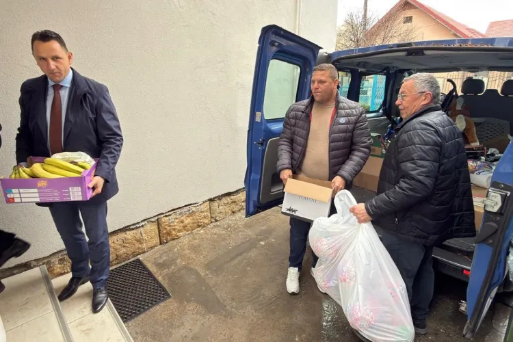 Prefectura Cluj, la a treia vizită la centrul care îngrijește bebeluși de 2 luni și mame minore: „Am reușit să readucem o rază de bucurie