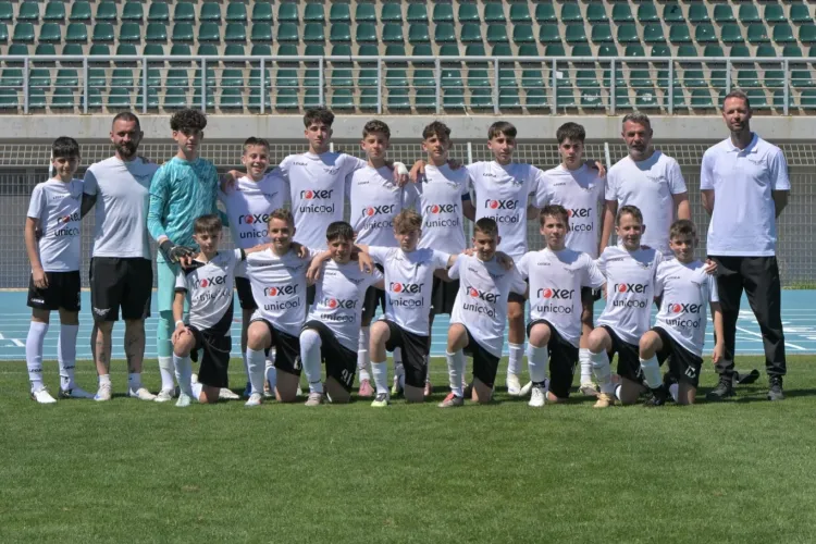 În timp ce „U” Cluj se luptă la titlu, o altă formație din oraș a avut meci tare cu AS Roma la un turneu internațional din Atena. Cum s-au descurcat