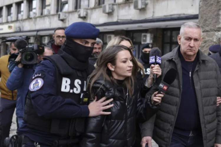 Șeful ARR, dus la Tribunalul Cluj într-un dosar de mită. Procurorii au găsit acasă la el 500 de mii de euro! DNA acuză o rețea care „aranja” examene