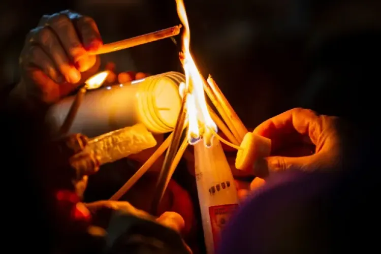 Sfânta Lumină vine din nou în România! Patriarhia dă asigurări că nu există probleme