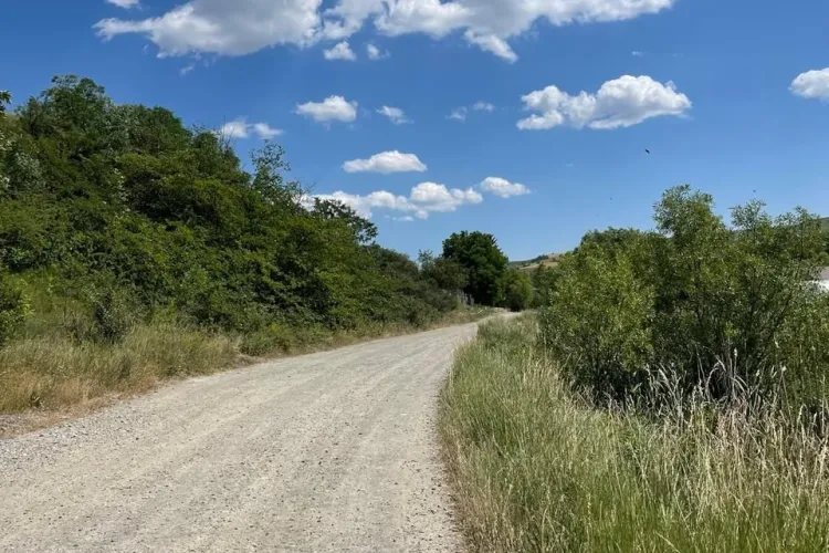 O stradă dintr-o comună din Cluj se transformă complet: Aproape 1 km refăcut din temelii, cu fonduri europene de aproape 100 de milioane de lei