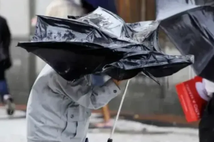 Clujul intră sub avertizare meteo! Se anunță COD GALBEN de vânt și ninsori.Temperaturile scad considerabil 