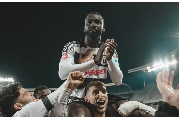 Macalou, în lacrimi după pierderea tatălui, a găsit puterea să transmită un mesaj fanilor lui „U”