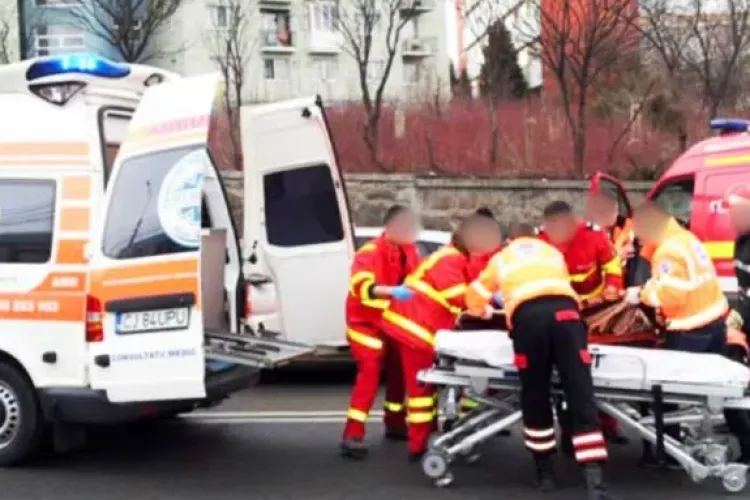 Două persoane au fost grav rănite, după ce au căzut pe scările rulante! Victimele au fost transportate de urgență la spital 