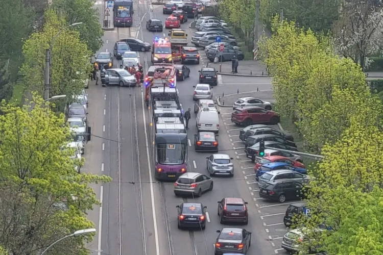 Cum s-a produs accidentul din Cluj-Napoca unde două femei și o fetiță de 11 ani au ajuns la spital! O șoferiță n-a acordat prioritate la intersecție