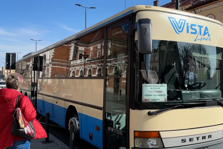 CFR Călători se joacă cu soarta a sute de clujeni. Oamenii nu mai au cu ce să vină la muncă și riscă să fie dați afară:„Am întârziat la lucru 90 de minute”