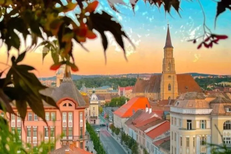 HARTA salariilor în România: Clujul rămâne în top, iar diferențele între regiuni sunt uriașe. Salarii mari la toată lumea sau doar la programatori? 