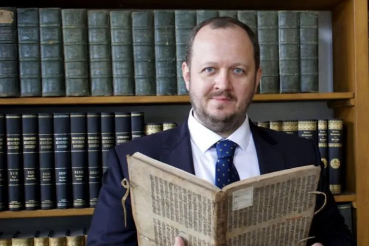 Sfat util? Profesorul clujean Adrian Papahagi îl avertizează pe Ilie Bolojan să nu facă o eroare fatală: „Riscă să pară o clonă useristă”
