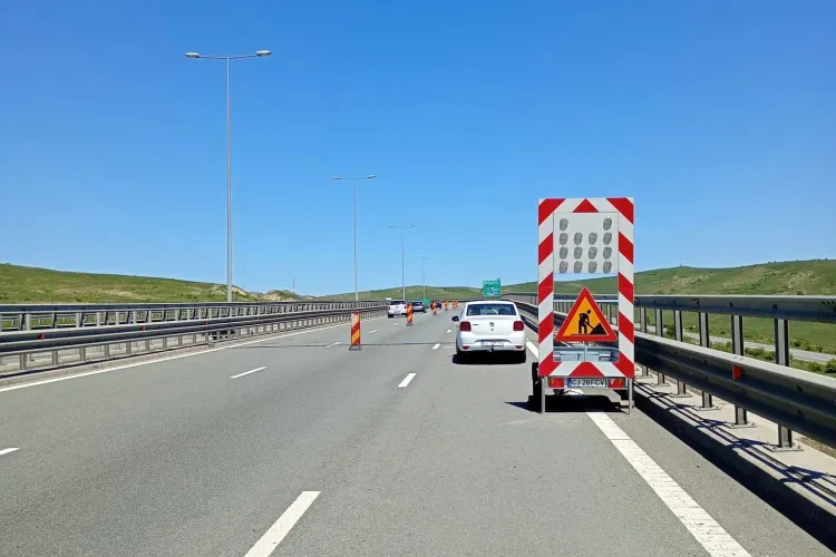Atenție, șoferi clujeni! Autostrada A10 și A3 sunt un șantier azi, banda blocată ore în șir pe sensul Turda-Sebeș, cu restricții de viteză
