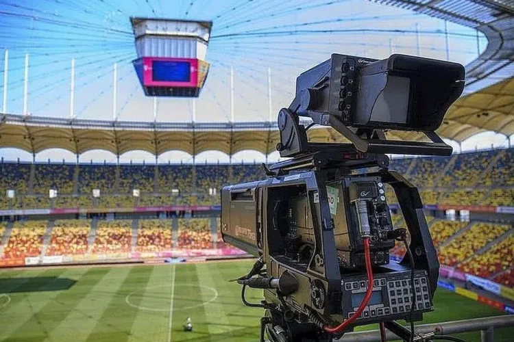 Lovitură pentru echipele fără fani din Superliga! Milioanele de la LPF vor fi împărțite după audiență: „FCSB, Dinamo, Rapid, U Cluj, Craiova”