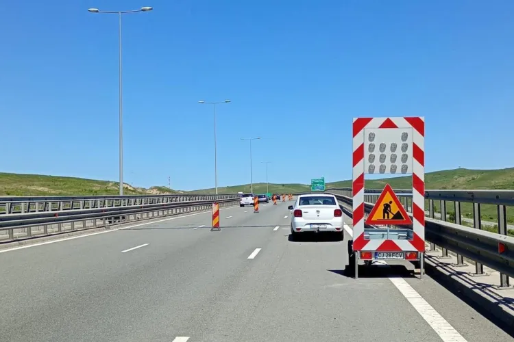 Restricții de circulație pe autostrada A10 Sebeș–Turda, din cauza unor degradări ale carosabilului. Circulați cu prudență!