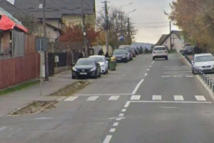 Mai multe familii ghinioniste care locuiesc pe o stradă abandonată de Primărie cer ajutor: „Plătim impozit ca și toți locuitorii, fiind întotdeauna ocoliți