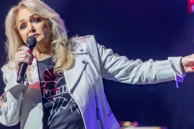 Situație gravă pentru Bonnie Tyler, legenda muzicii retro: Artista este în comă la Terapie Intensivă în Portugalia. Aceasta a concertat și la Cluj
