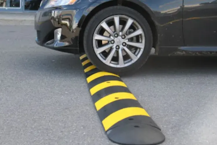 Revoltă pe o stradă din Cluj-Napoca! Limitatorul de viteză zguduie casele și pacea clujenilor: „Afectează grav liniștea”