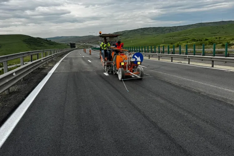 Alertă pe autostrada A10! Lucrări de urgență la km 66 și marcaje rutiere aplicate după ce un sector întreg a trebuit pus în siguranță