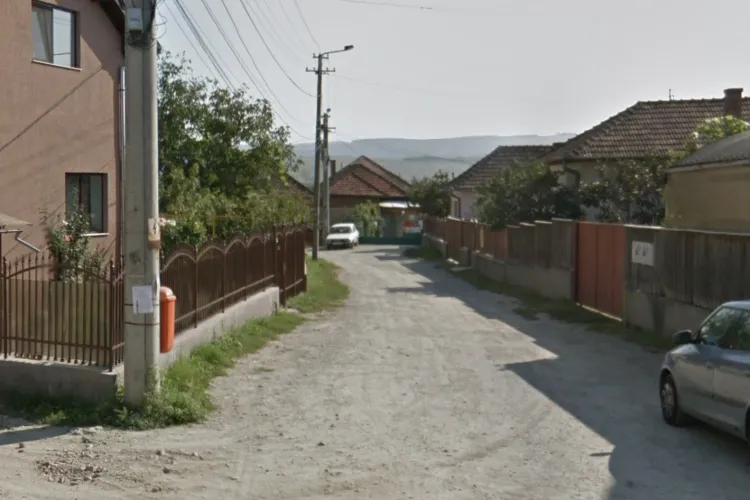 Haos pe o stradă din Cluj-Napoca: O proprietate abandonată a devenit focar de dezordine. Locuitorii cer camere de supraveghere după nopți de coșmar