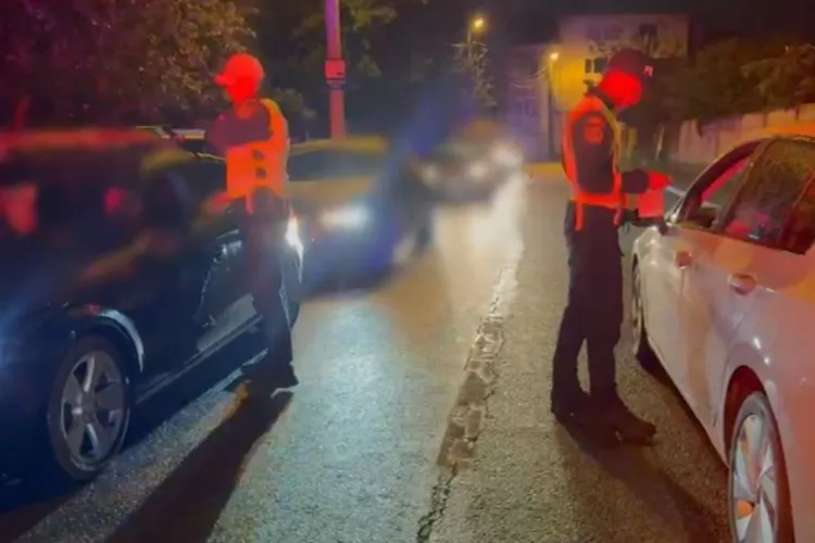 VIDEO. Șoferii din Cluj-Napoca au fost luați prin surprindere de o razie de „toată frumusețea”: Polițiștii au „premiat” zeci de șoferi „ghinioniști”