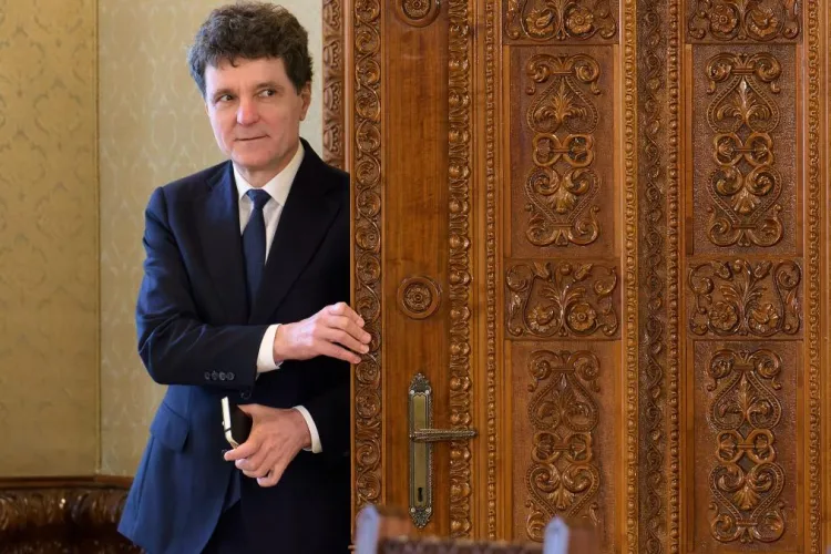 Nu mai e secret! Nicușor Dan anunță creșterea salariilor pentru 50% dintre bugetari. PSD și PNL au uitat de rivalitate și au semnat documentul