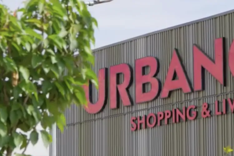VIDEO. Atmosferă uimitoare azi la Florești! S-a deschis cel mai mare parc comercial din Transilvania și lumea a venit cu sutele la URBANO Shopping&Living