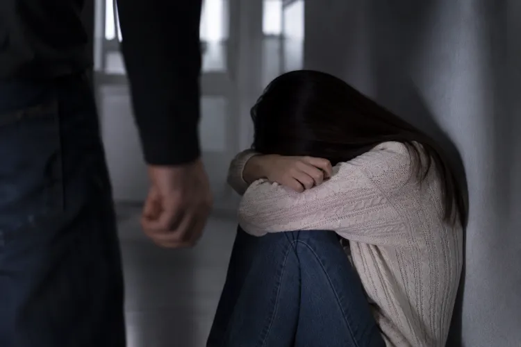 O studentă din Cluj a trăit un an sub teroarea iubitului de care voia să se despartă:Amenințări cu moartea, șantaj, violență extremă:„Răspunde sau te omor”