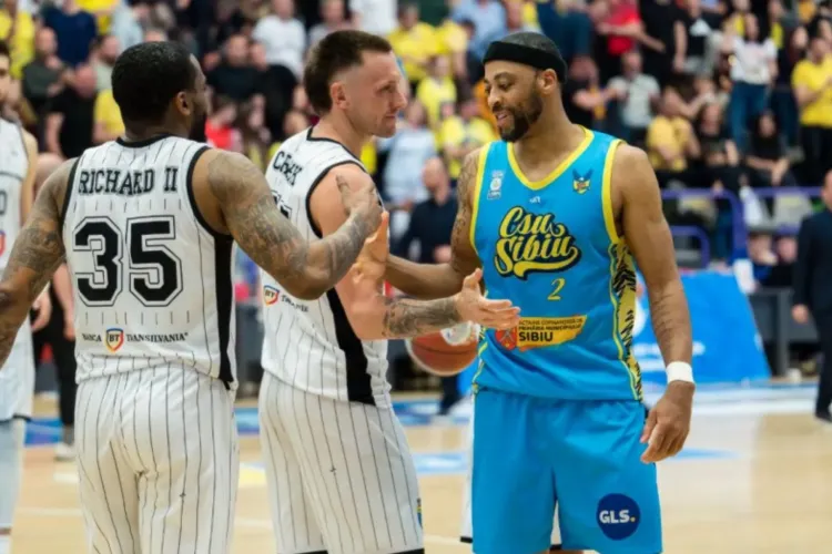 U-BT Cluj-Napoca e din nou în finală! „Alb-negrii” au făcut spectacol în BT Arena și visează la al șaselea titlu consecutiv