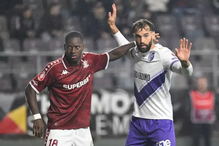 Transfer de Europa League la Universitatea Cluj? „Șepcile Roșii” au pus ochii pe unul dintre cei mai buni mijlocași ai campionatului