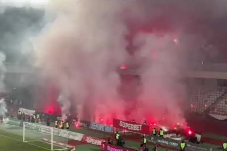 Boc și-a primit „plata” de la suporterii CFR, după ce „U” Cluj a pierdut cu 5-0 la Craiova: „Recomandăm complex de vitamina B, ajută la somn. Vise plăcute”
