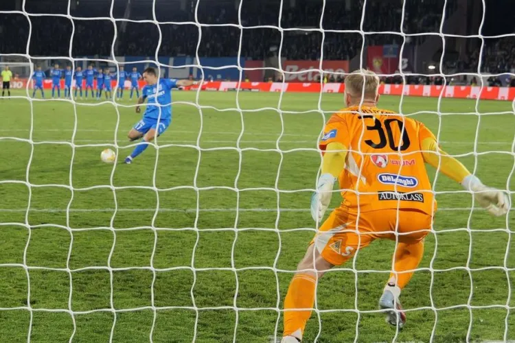 Universitatea Cluj pierde finala Cupei României la penaltiuri, din nou. Cristea a ratat lovitura de la 11 metri decisivă, Gertmonas nu a avut noroc