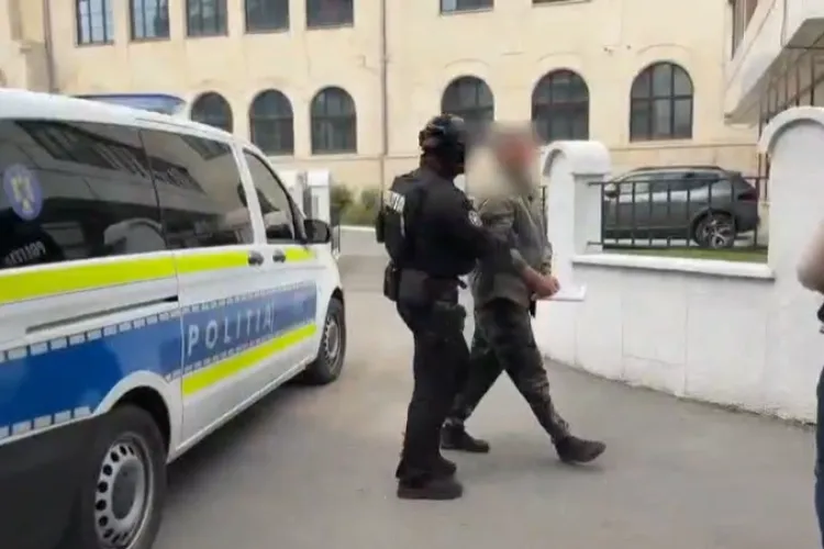 Tentativă de omor în Cluj-Napoca! O femeie a fost găsită inconștientă după ce ar fi fost înjunghiată de soț. Atacatorul a fost arestat VIDEO 