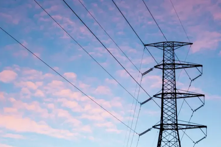 România a primit deja un avertisment de la Bruxelles pentru energia ieftină. Ce se întâmplă dacă nu schimbă nimic până în 2030