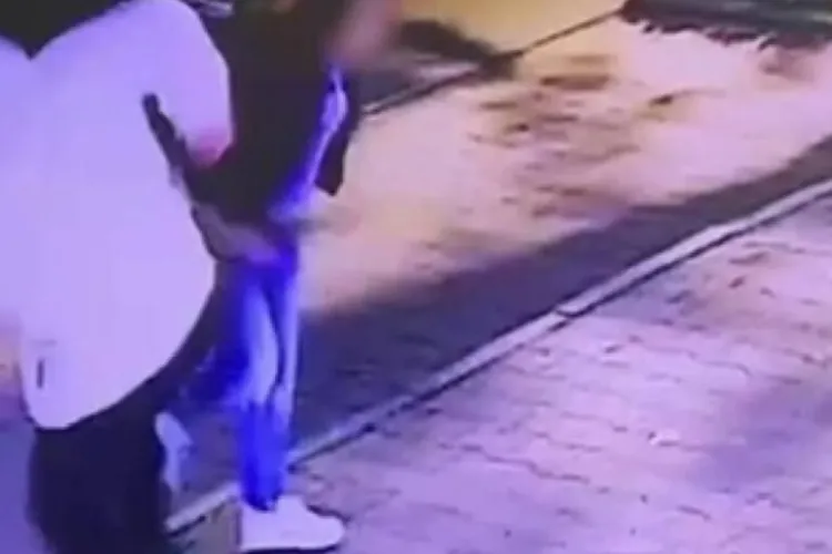 Revoltător: O fetiță de 12 ani a fost agresată sexual, în plină stradă, în Cluj-Napoca de un bărbat de 42 de ani. A fost arestat