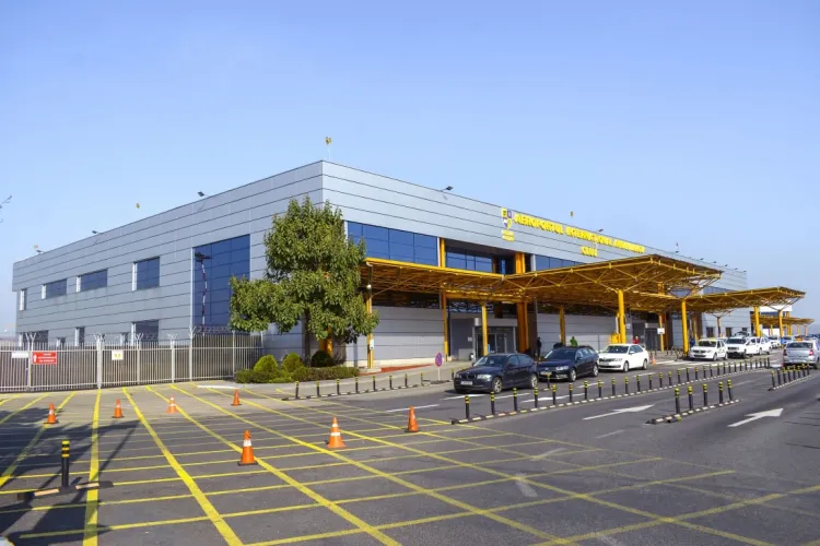 Aeroportul „Avram Iancu” din Cluj-Napoca devine tot mai important. 1 din 8 oameni care au zburat din România în 2026 au trecut pe aici