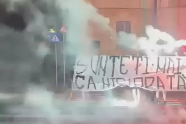 Peluza Vișinie a vizitat Primăria Cluj-Napoca după Craiova - U Cluj 5-0: „Sunteți mai ***** ca niciodată” / Replica Șepcilor Roșii: „Suntem recunoscători”