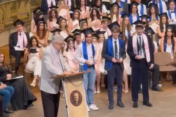 VIDEO. Ei sunt cei trei elevi geniali de la Colegiul „Racoviță” din Cluj, recompensați azi cu Premiul de Excelență pentru multiple olimpiade internaționale