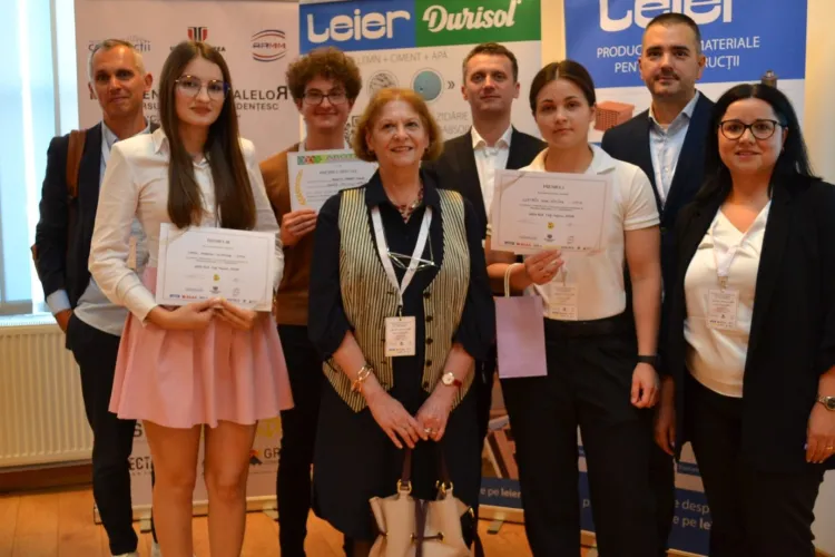 Rezistența materialelor s-a testat la UTCN Cluj! Viitorii ingineri ai României au avut de rezolvat provocări tehnice extrem de grele timp de trei ore
