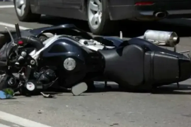 Motociclist străin, rănit în Cluj după ce a pierdut controlul vehiculului! A fost transportat de urgență la spital 