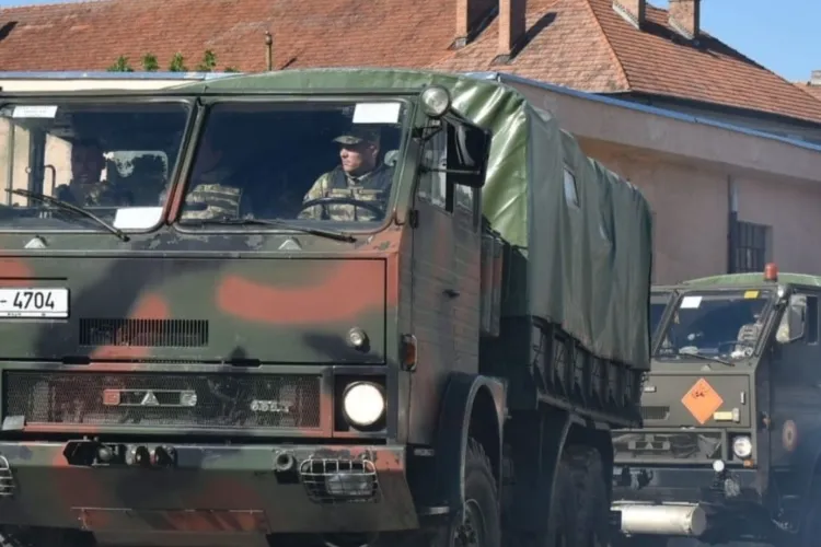 Coloane militare masive apar pe drumurile din Cluj! Șoferii sunt avertizați să circule cu mare atenție în următoarele zile