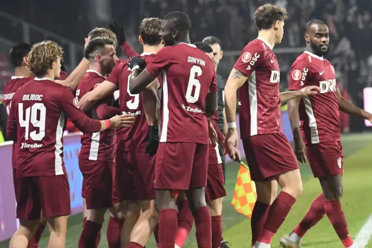Zece jucători de la CFR și-au depus memorii pentru a deveni liberi de contract. Neplătiți cu lunile, fotbaliștii nu mai cred în promisiunile conducerii