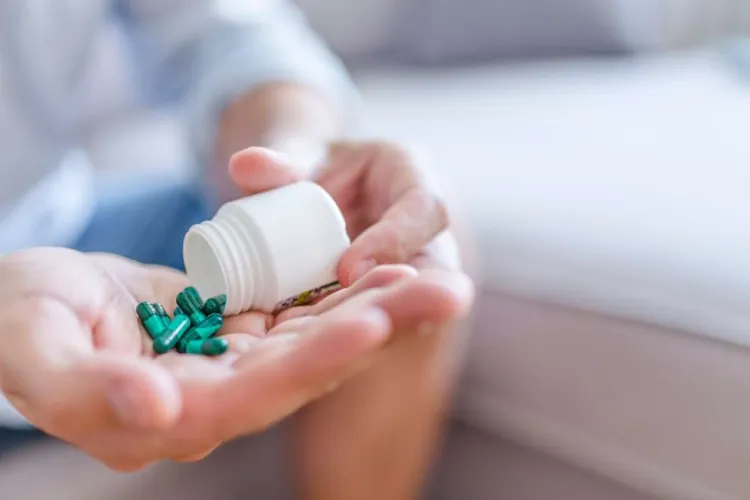 Medicamentele expirate din dulap îți poluează apa și solul fără să știi! Unde le predai în județul Cluj, ca să nu faci rău fără să vrei: Lista completă