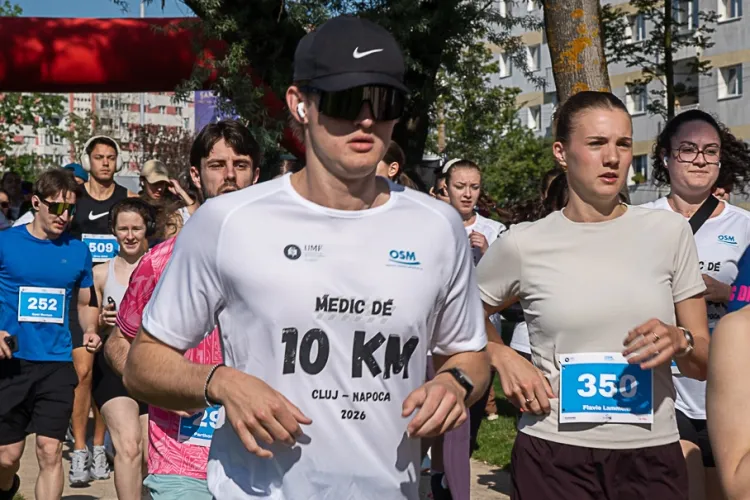 UMF Cluj a scos din nou medicii și studenții la alergat! Iată cine a câștigat Crosul Medic de 10 km la cea mai mare ediție de până acum