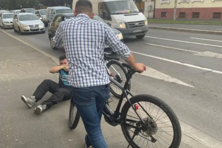 Biciclist bătut în apropiere de Cluj Arena, pe pista de biciclete. L-a lovit direct în față, după o șicanare în trafic!