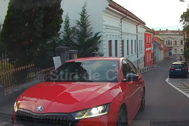 VIDEO. Tupeul anului la Cluj! Un șofer a urcat sute de metri pe interzis și tot el era nervos: „Mă înjura și îmi făcea semne obscene să-i fac loc” 