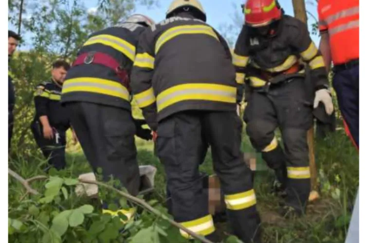 Tragedie fără margini! Un bărbat de 68 de ani a fost găsit înecat într-un pârâu